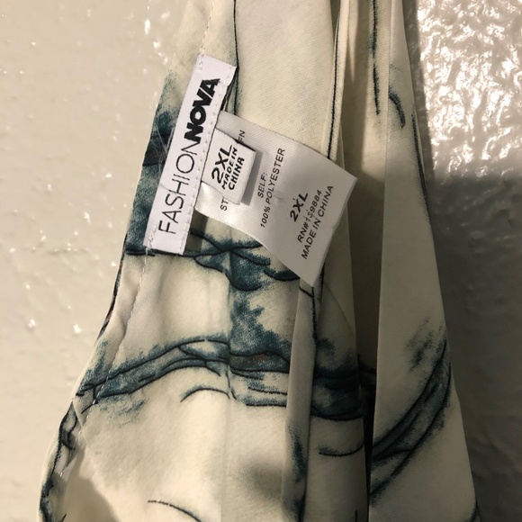 Fashion Nova top - Picture 3 of 5